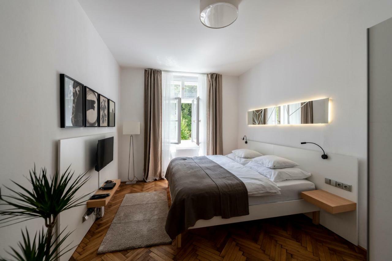 Apartment Slavikova 11 Praha Bagian luar foto